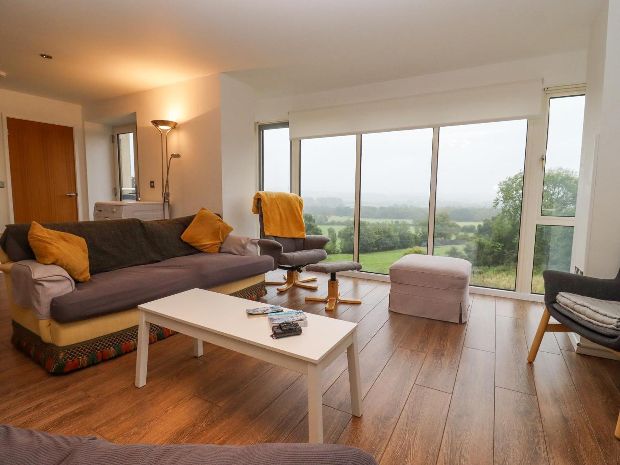 Beautiful Cotswold View Apartment Bourton-on-the-Water Exterior photo
