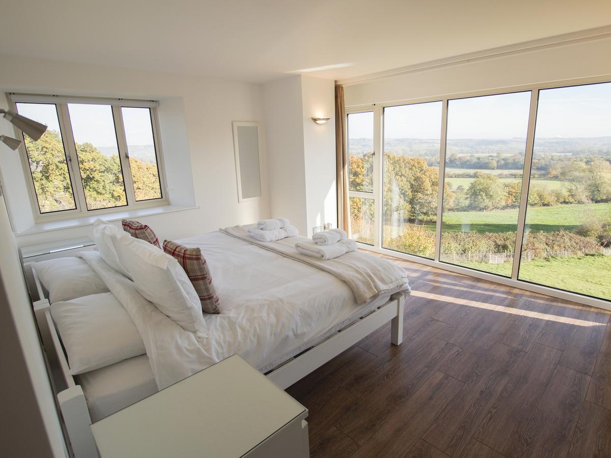 Beautiful Cotswold View Apartment Bourton-on-the-Water Exterior photo