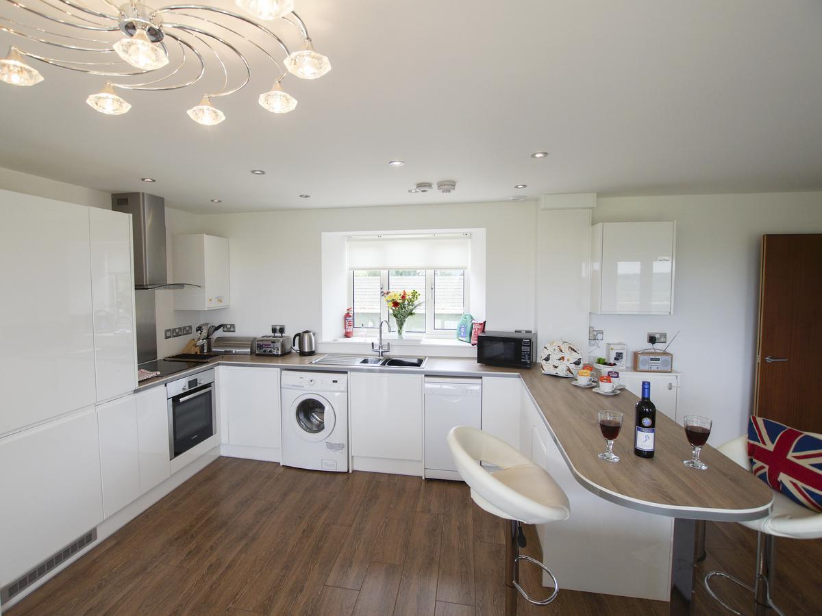 Beautiful Cotswold View Apartment Bourton-on-the-Water Exterior photo