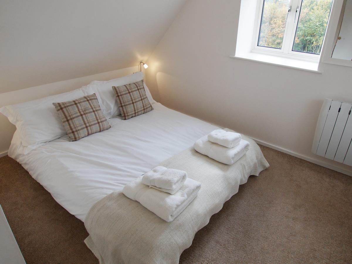 Beautiful Cotswold View Apartment Bourton-on-the-Water Exterior photo